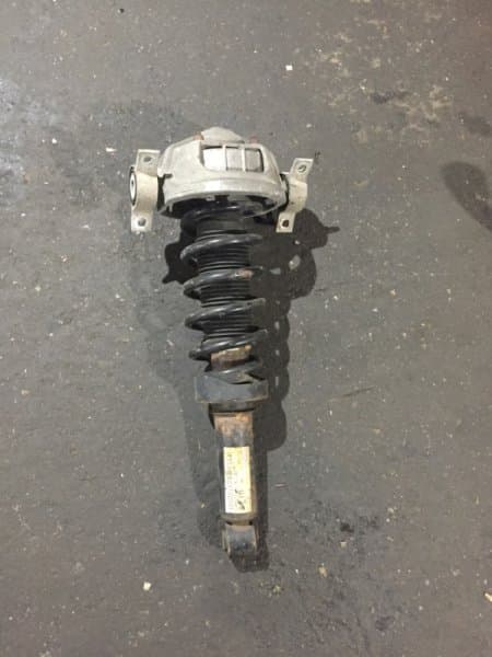 Стойка подвески Volkswagen Touareg 2002 задн. лев. (б/у)