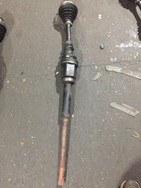 Привод VOLVO XC70 B5254T2 2005 перед. прав. (б/у)