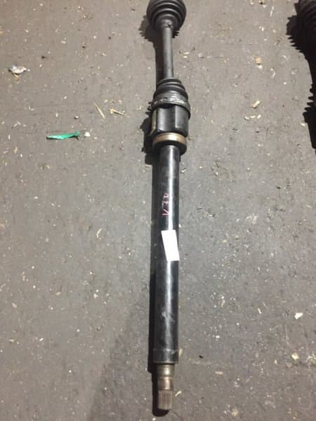 Привод VOLVO S60 B5244S 2004 перед. прав. (б/у)