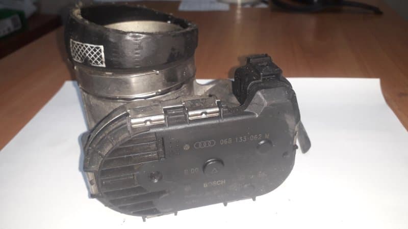 Блок дроссельной заслонки audi A4 B6 AMB 2002 (б/у)