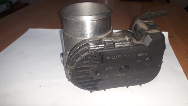 Блок дроссельной заслонки audi A4 B6 AMB 2002 (б/у)