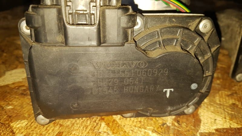 Дроссельная заслонка Volvo S60 P2 B5244S 2004 (б/у)