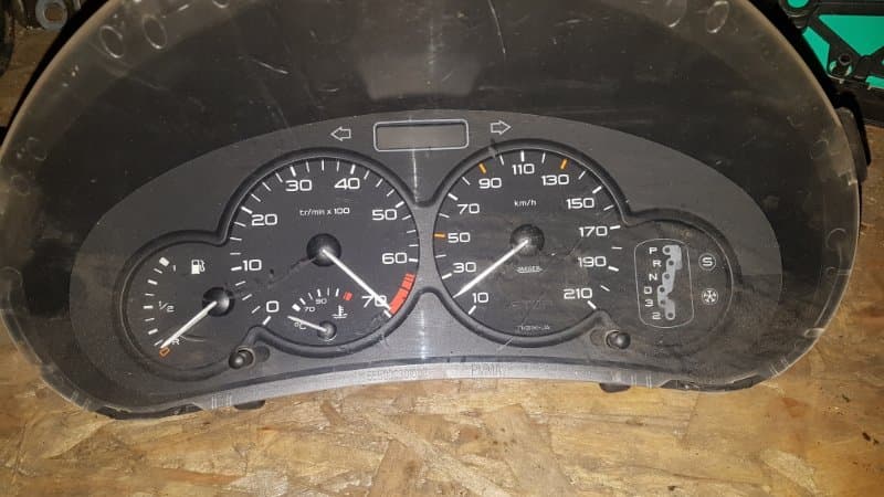 Щиток приборов Peugeot 206 ХЕЧБЕК 2001 (б/у)
