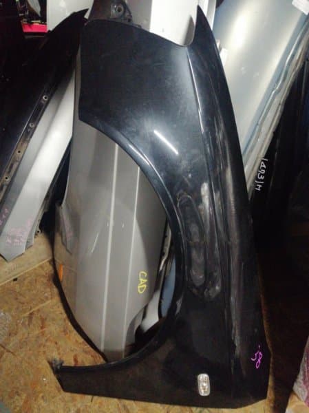 Крыло Audi A4 B7 2004 перед. лев. (б/у)