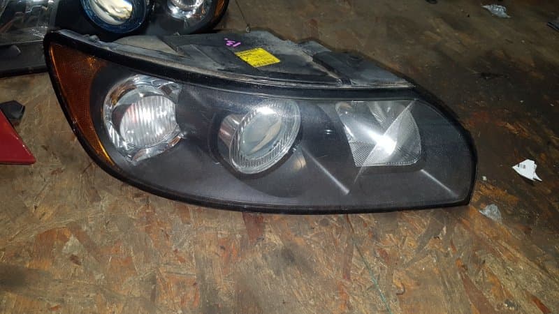 Фара Volvo s40 MS B5244S 2005 прав. (б/у)