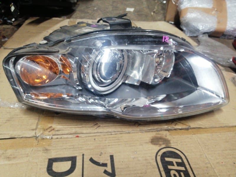 Фара Audi A4 8EC BWE 2006 перед. прав. (б/у)