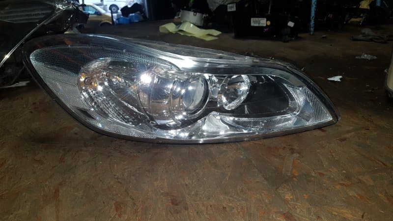 Фара ксенон адаптивный Volvo C30 MK B4204S3 2012 прав. (б/у)