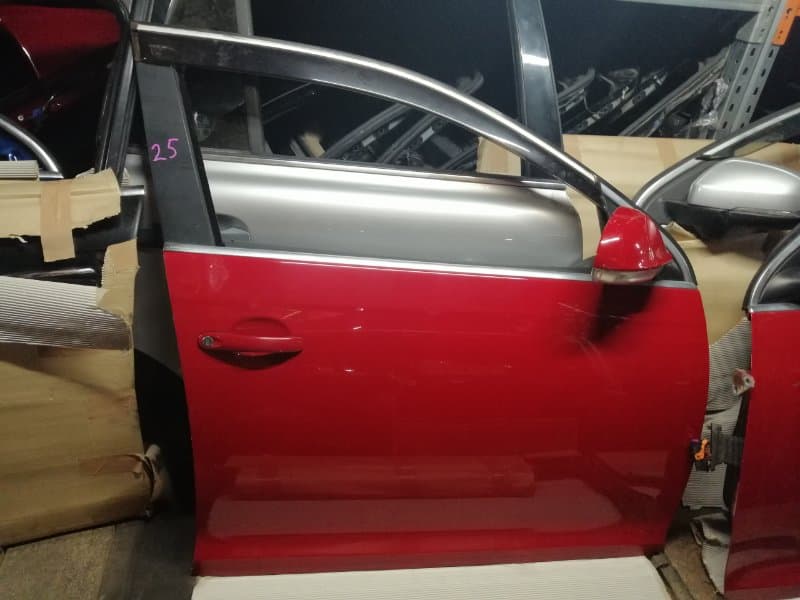 Дверь Volkswagen Jetta 5 2005 перед. прав. (б/у)