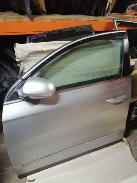 Дверь Volkswagen Passat 3С5 AXZ 2007 перед. лев. (б/у)