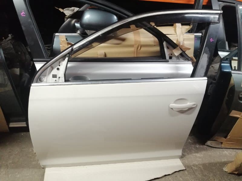 Дверь Volkswagen Jetta 5 2005 перед. лев. (б/у)