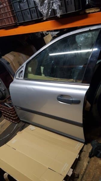 Дверь Volvo XC90 2005 перед. лев. (б/у)