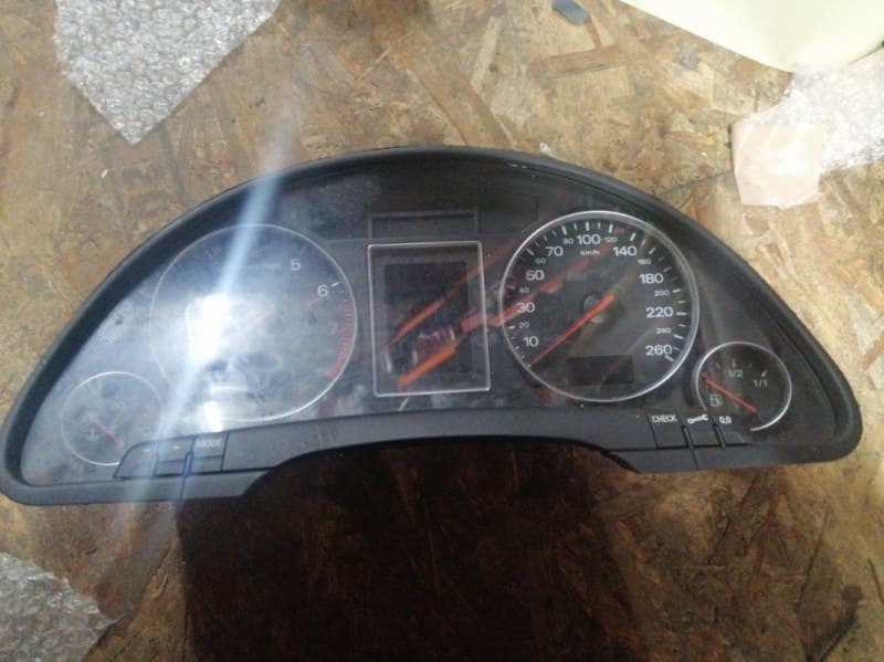 Щиток приборов Audi A4 8E2 AMB 2002 (б/у)