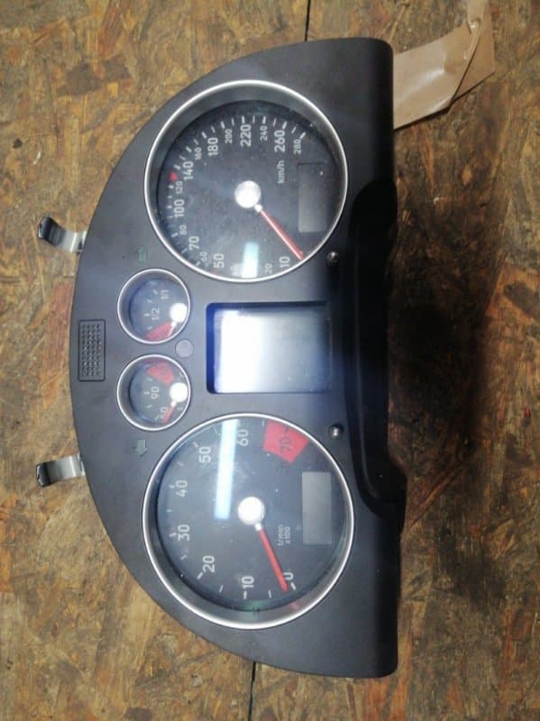 Щиток приборов Audi TT 8N3 BHE 2005 (б/у)