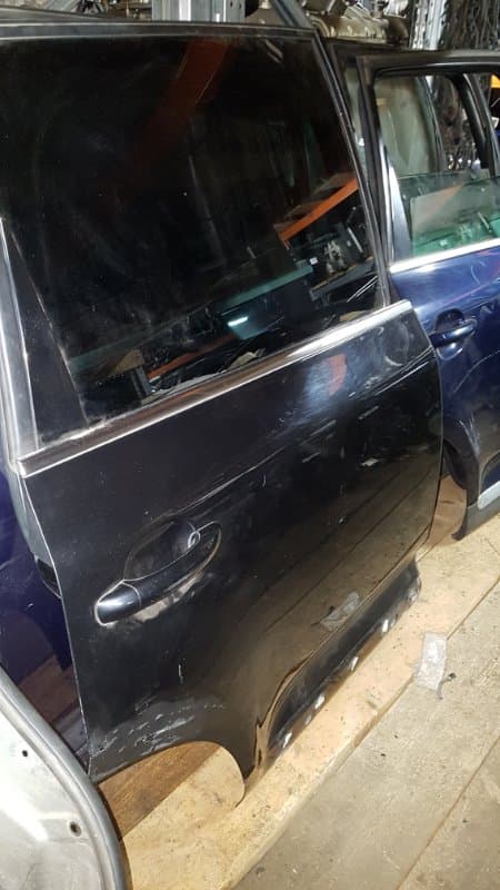 Дверь Volkswagen Touareg 7L AXQ 2005 задн. прав. (б/у)
