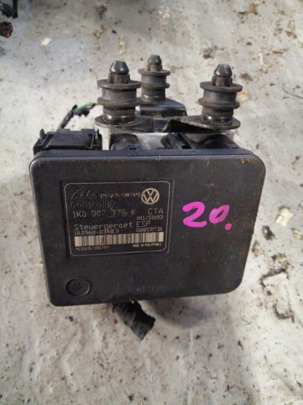 Блок abs Audi A3 8P1 AXW 2004 (б/у)