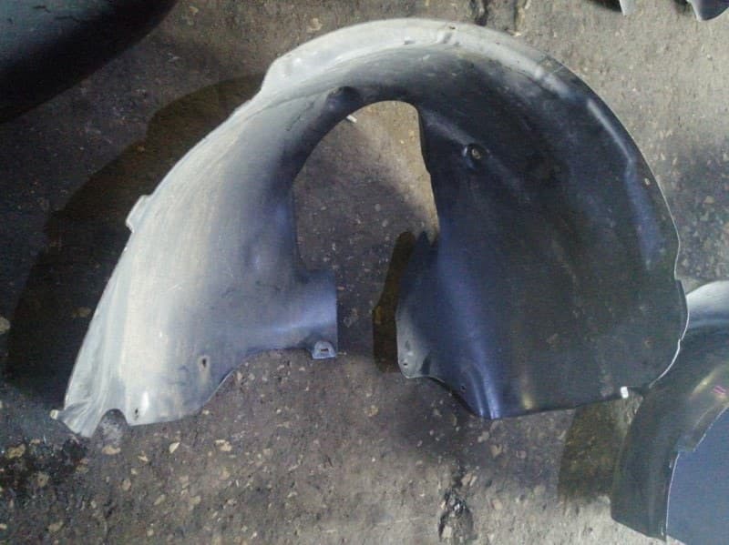 Подкрылок Volkswagen Touareg 7L6 BMV 2005 перед. лев. (б/у)