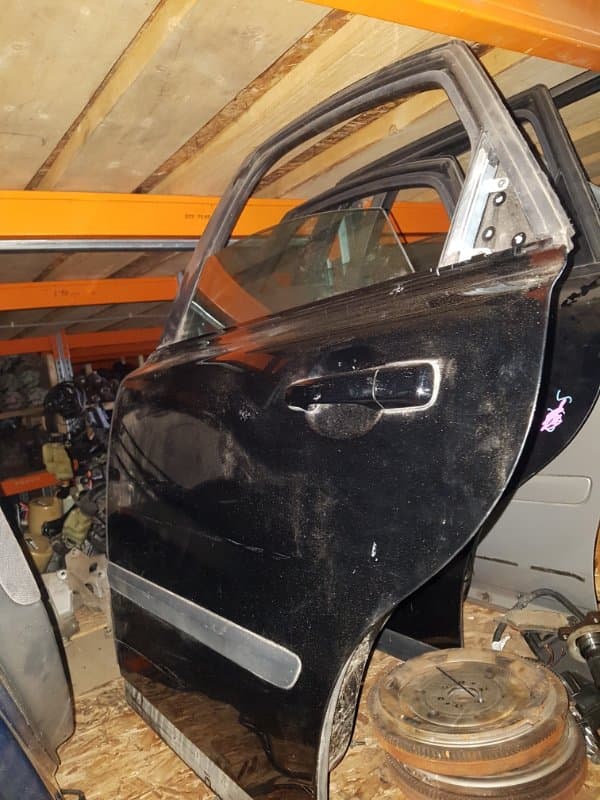 Дверь Volvo S40 2005 задн. лев. (б/у)