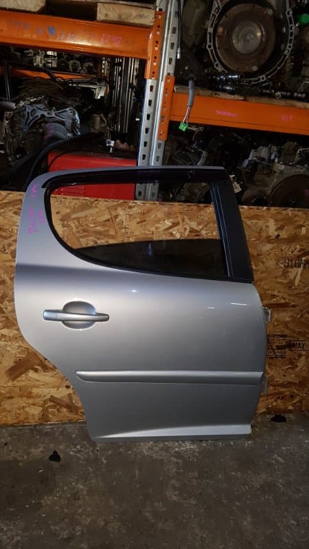 Дверь Peugeot 207 ХЕЧБЕК 2008 задн. прав. (б/у)