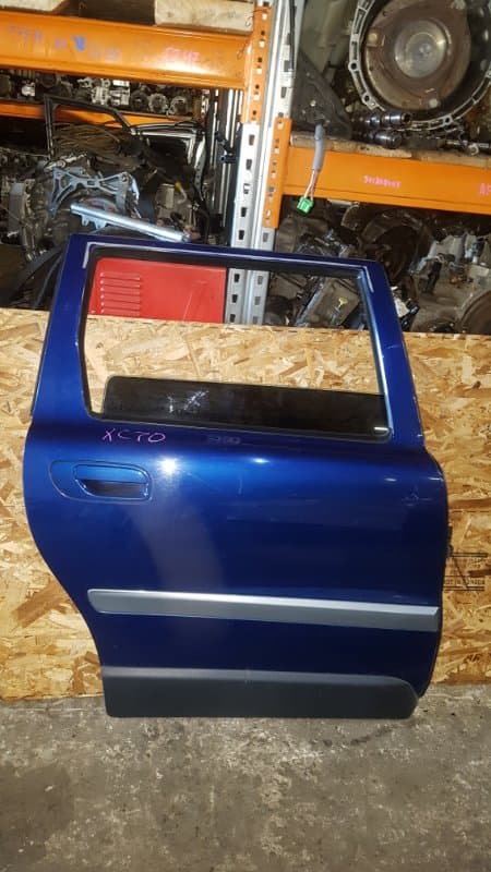 Дверь Volvo XC70 УНИВЕРСАЛ 2.5Т 2006 задн. прав. (б/у)