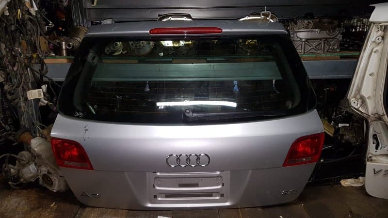 Крышка багажника Audi a3 8P BYT 2007 задн. (б/у)