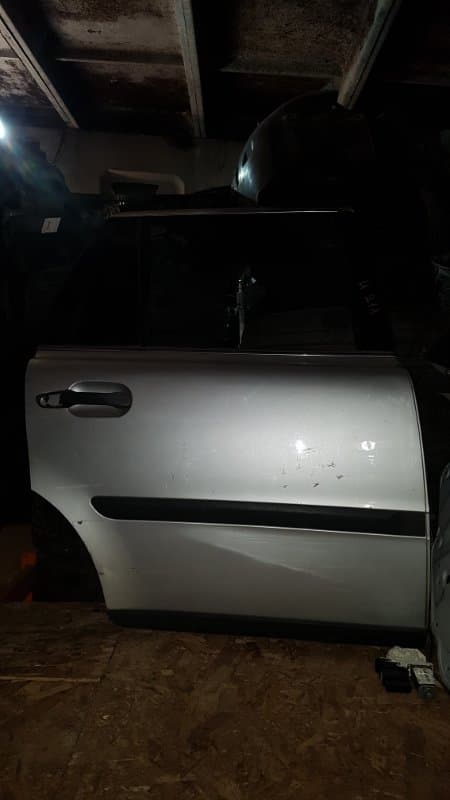 Дверь Volvo XC90 2005 задн. прав. (б/у)