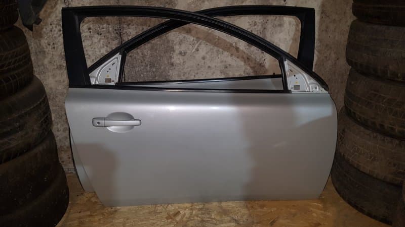 Дверь Volvo C30 2008 прав. (б/у)