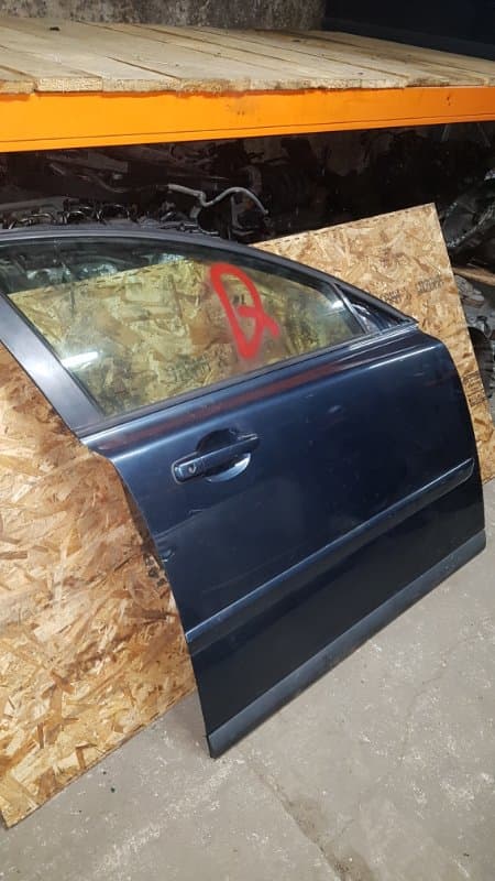 Дверь Volvo S40 перед. прав. (б/у)