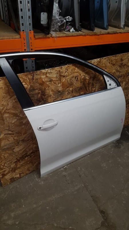 Дверь Volkswagen Jetta 5 2005 перед. прав. (б/у)