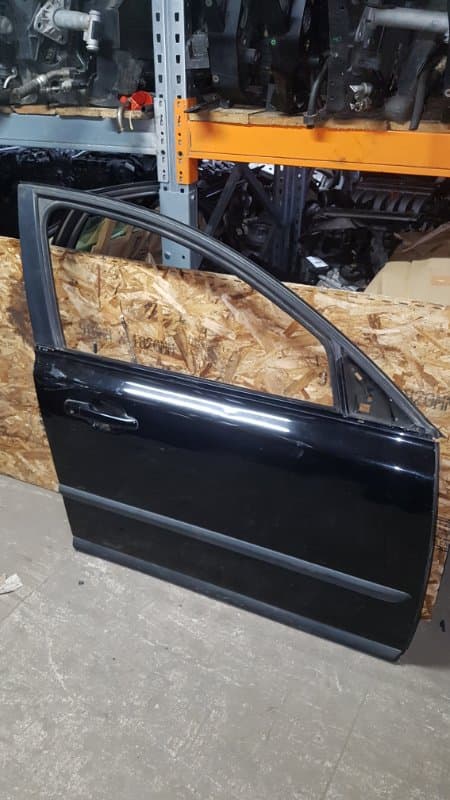 Дверь Volvo S40 перед. прав. (б/у)