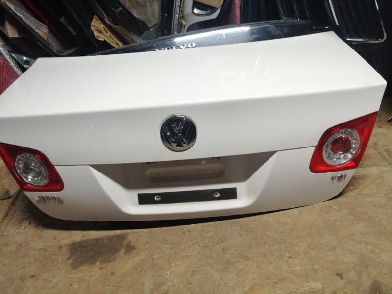 Крышка багажника Volkswagen Jetta 5 2005 задн. (б/у)