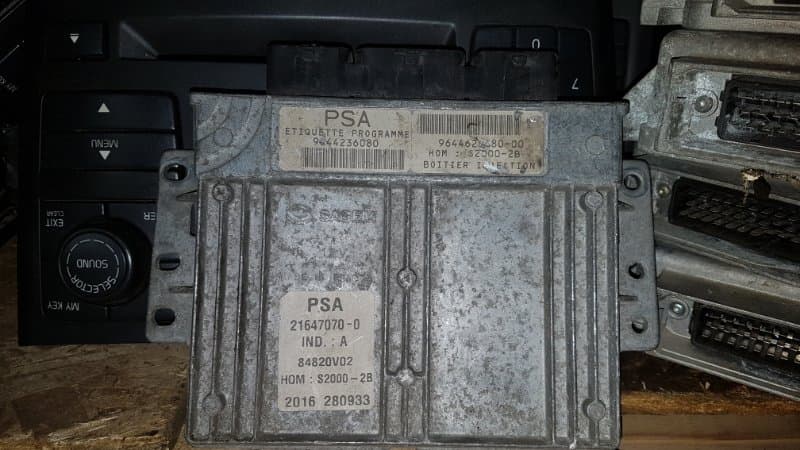 Блок управления ДВС Peugeot (б/у)