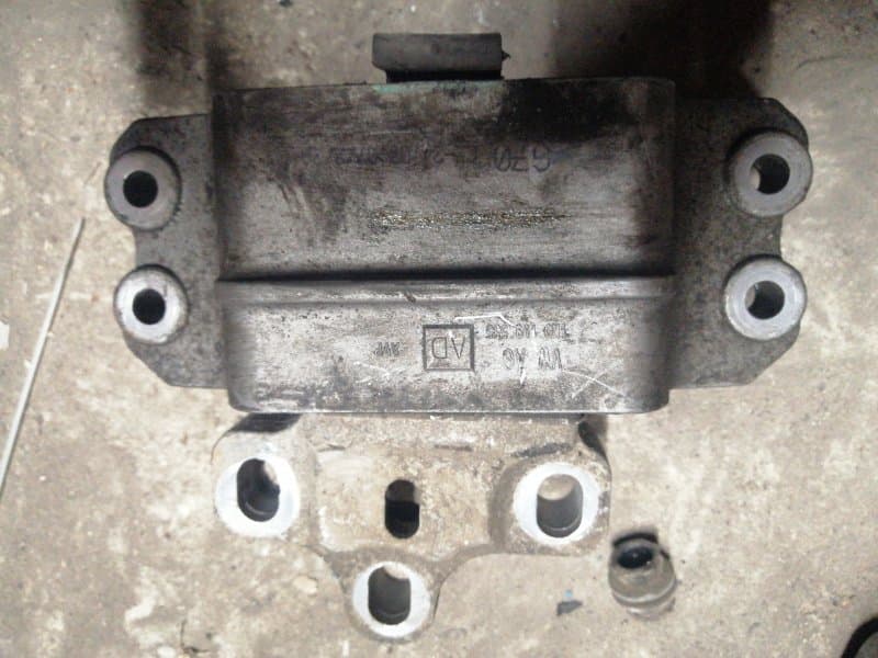 Опора ДВС Volkswagen Golf 1K5 CAV 2007 (б/у)