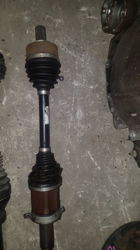 Привод Volvo XC90 ВНЕДОРОЖНИК D4204T11 2017 перед. прав. (б/у)