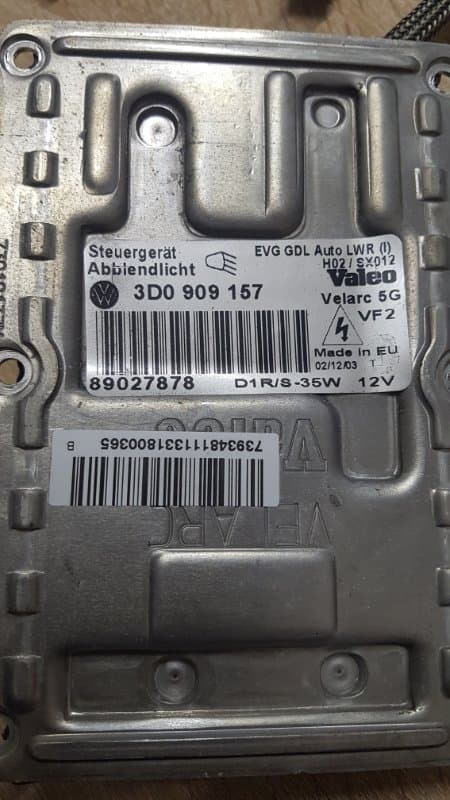 Блок ксенона Volkswagen Touareg 7L6 AXQ 2005 лев. (б/у)