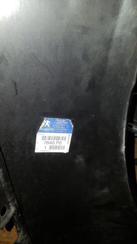 Крыло Peugeot 407 СЕДАН 3FZ 2007 перед. лев. (б/у)