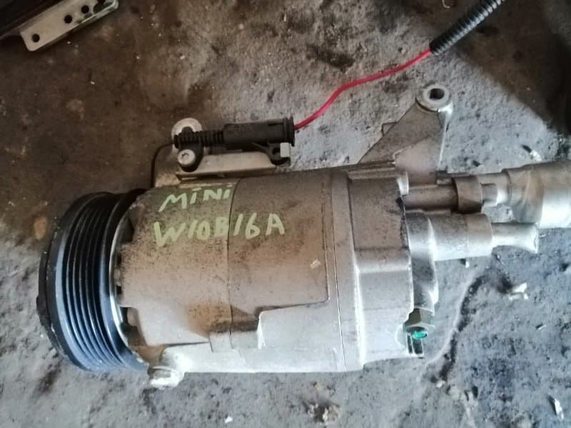 Компрессор кондиционера MINI Cooper R50 W10B16AA 2002 (б/у)