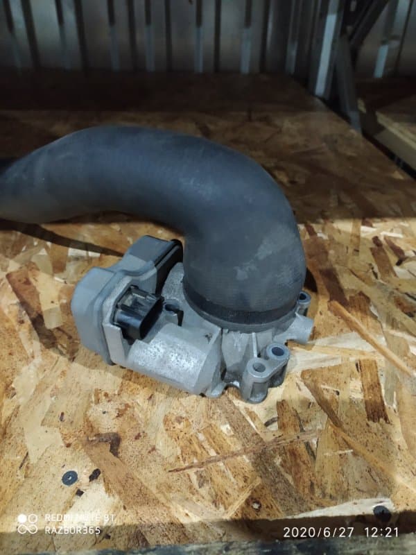 Дроссельная заслонка SAAB OPEL 9-3 2.0 2003 (б/у)