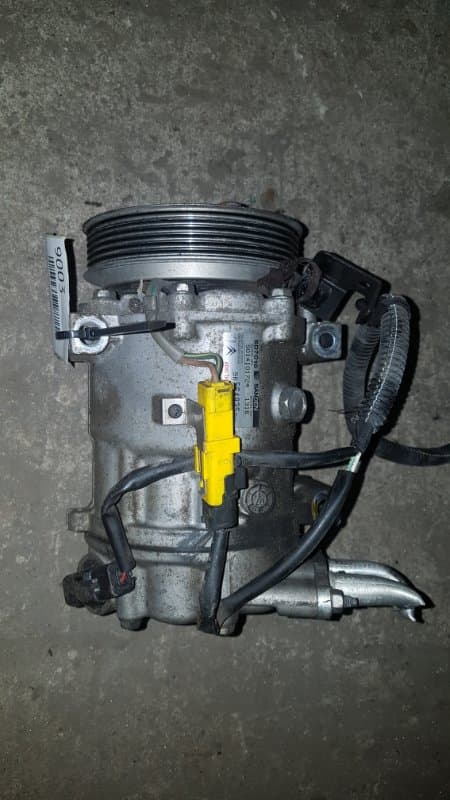 Компрессор кондиционера Peugeot 407 УНИВЕРСАЛ RFJ 2006 (б/у)