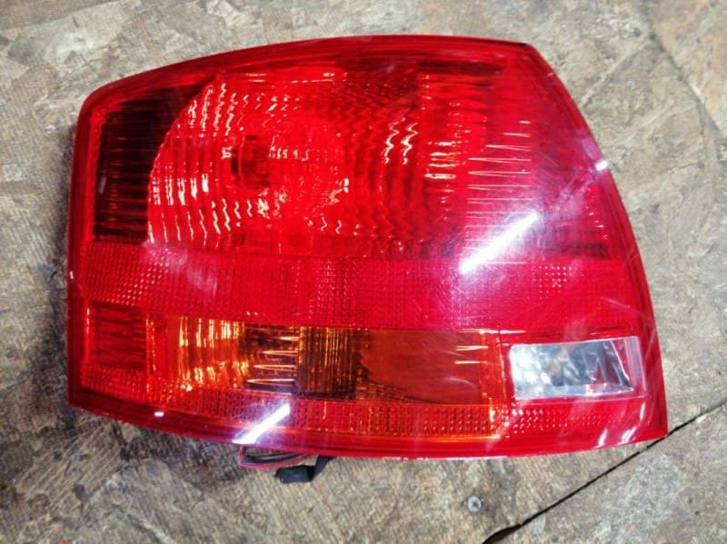 Фонарь Audi A4 8ED BGB 2006 задн. лев. (б/у)