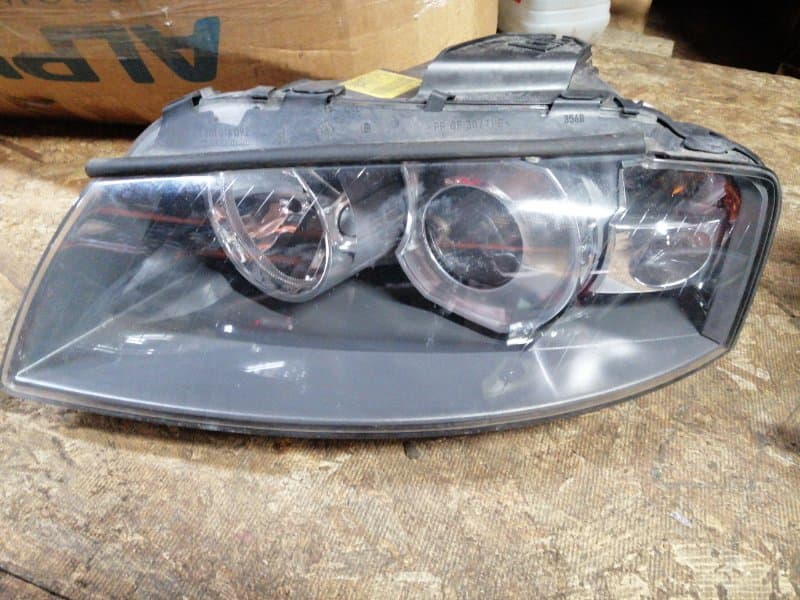 Фара ксенон Audi A3 8P1 AXW 2007 перед. лев. (б/у)