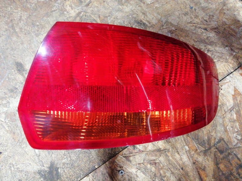 Фонарь Audi A3 8P1 AXW 2007 задн. прав. (б/у)