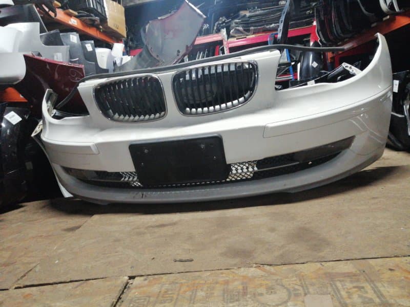 Бампер BMW 1 E87 N45B16AC 2009 перед. (б/у)
