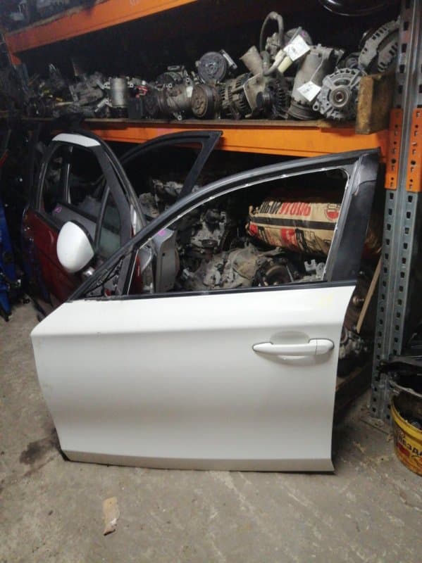 Дверь BMW 1 E87 N45B16AC 2009 перед. лев. (б/у)