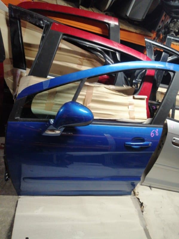 Дверь Peugeot 308 ХЭТЧБЕК 2009 перед. лев. (б/у)