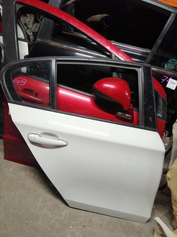 Дверь BMW 1 E87 N45B16AC 2009 задн. прав. (б/у)