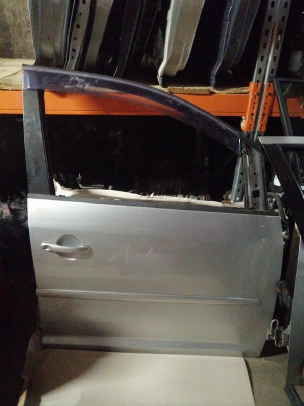 Дверь Volkswagen Touran 1T2 BMY 2008 перед. прав. (б/у)