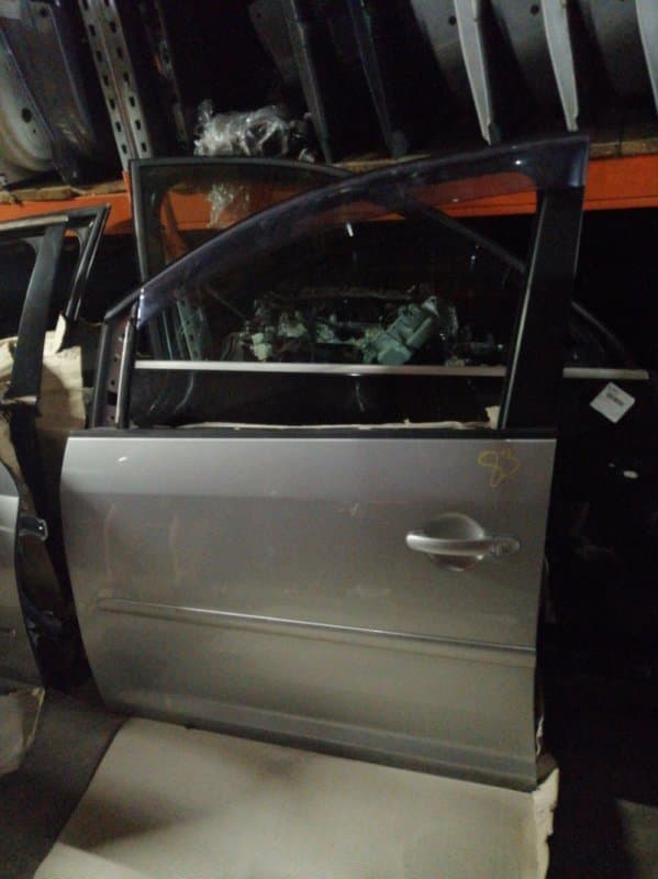 Дверь Volkswagen Touran 1T2 BMY 2008 перед. лев. (б/у)
