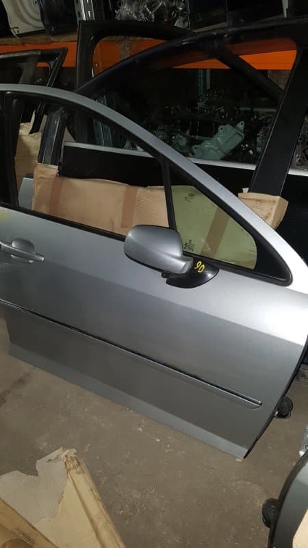 Дверь Peugeot 407 6D 3FZ 2010 перед. прав. (б/у)