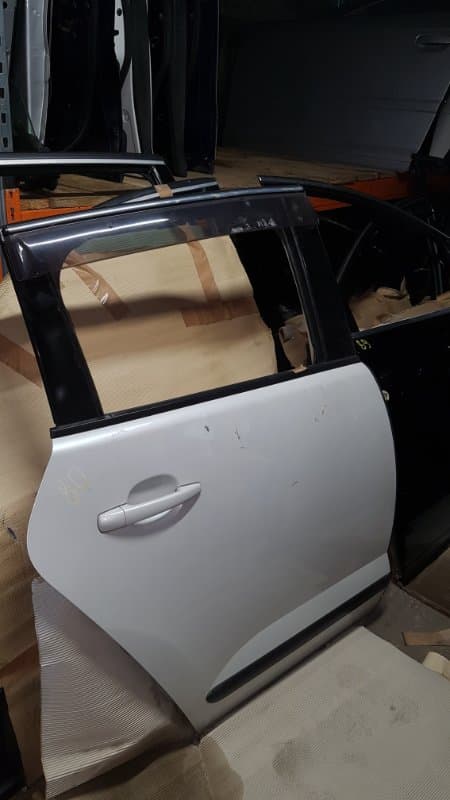 Дверь Peugeot 3008 U5 EP6CDT 2010 задн. прав. (б/у)