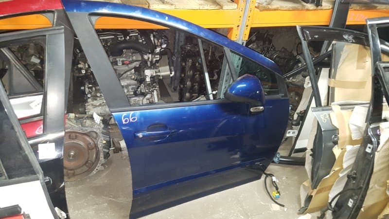 Дверь Peugeot 308 УНИВЕРСАЛ EP6CD 2008 перед. прав. (б/у)
